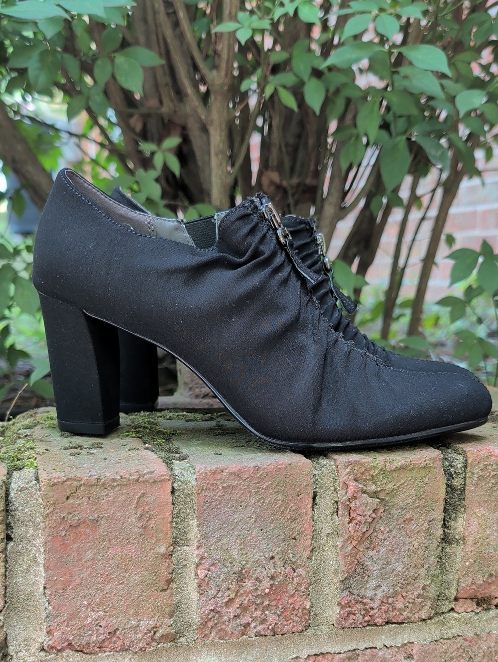 Aerosoles Fortunate Black Ruched 3" Block-Heel Shootie Size 8.5
